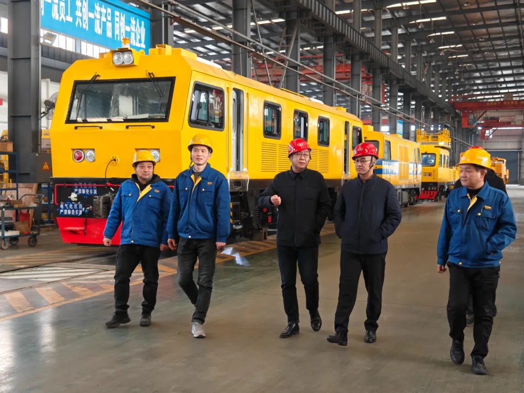 市紀委常委、市委巡察辦安雪盡主任蒞臨時瑞達重工開展走訪慰問活動